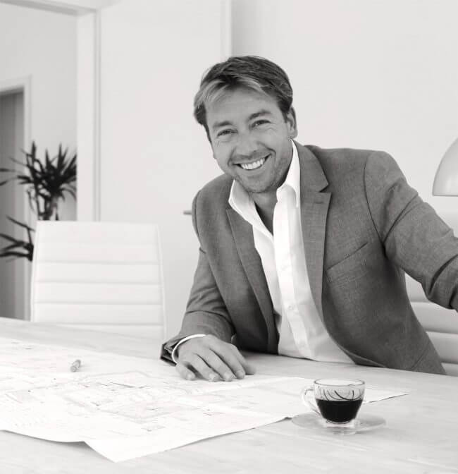 Jörg Aichinger, DEKRA-geprüfter Bausachverständiger für München